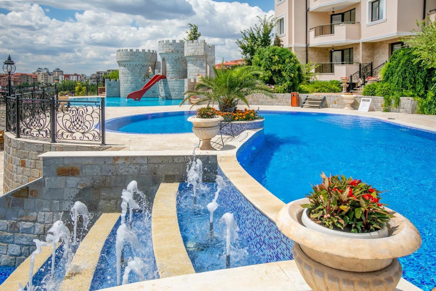 Aparthotel Millennium II Family Paradise à Sveti Vlas Extérieur photo