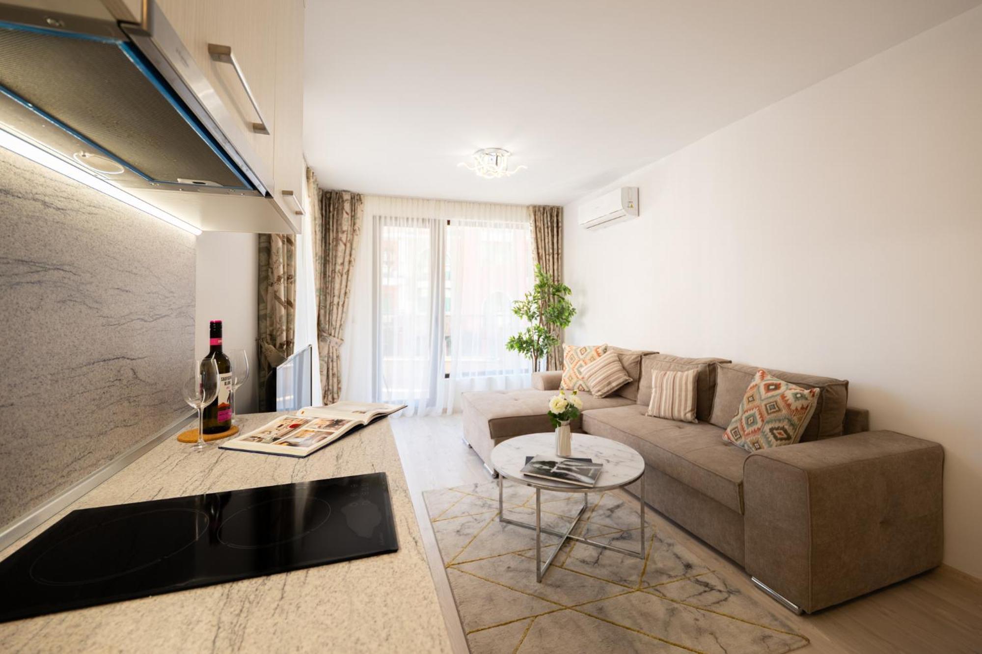 Aparthotel Millennium II Family Paradise à Sveti Vlas Extérieur photo