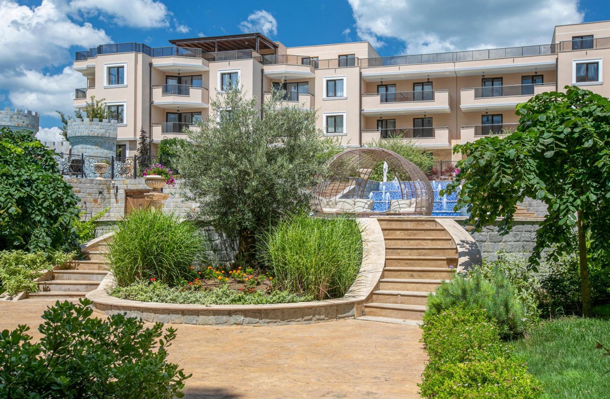 Aparthotel Millennium II Family Paradise à Sveti Vlas Extérieur photo